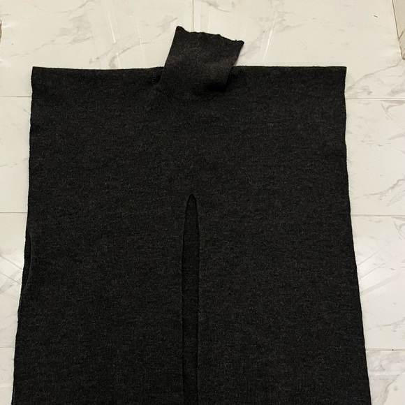 Gray poncho made me Italy 🇮🇹 - Picture 7 of 8